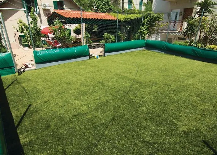 Jacuzzi And Grill Apartment *