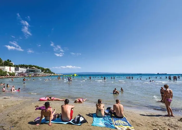 Apartment Jacuzzi And Grill *