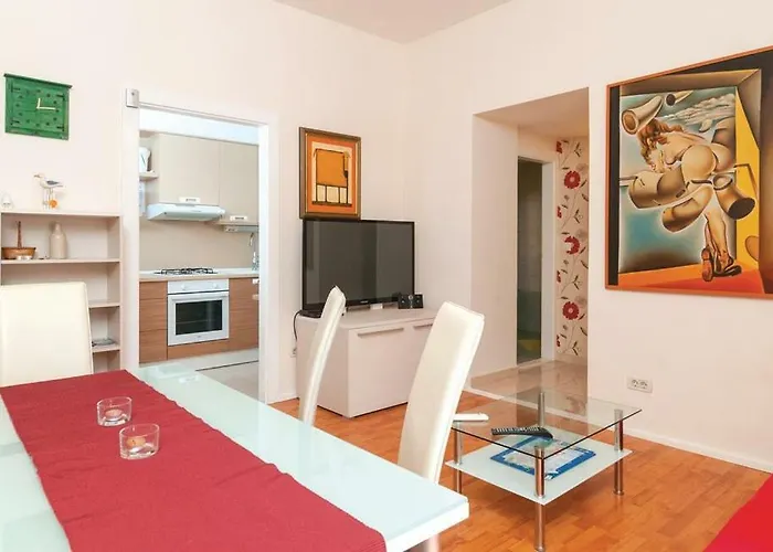 Jacuzzi And Grill Apartment *